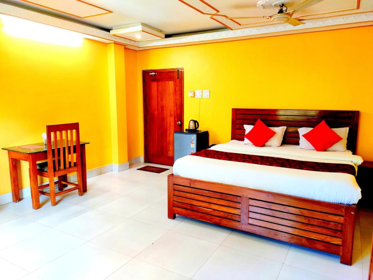 Hotel Nakshatra Karimganj Exterior foto